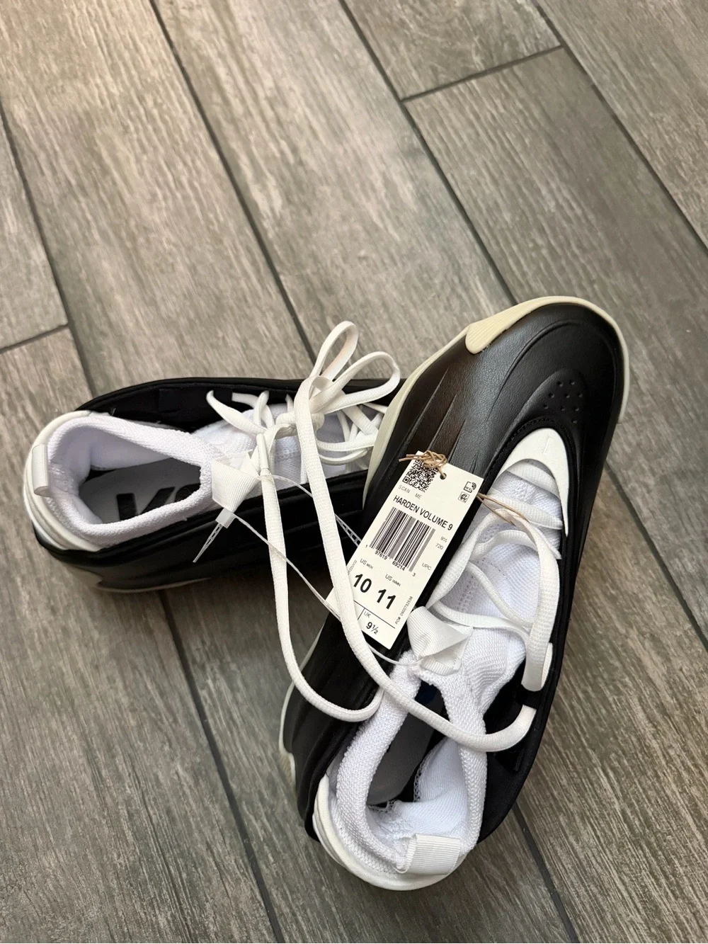 NWT Adidas Men’s Harden Volume 9 Sneakers